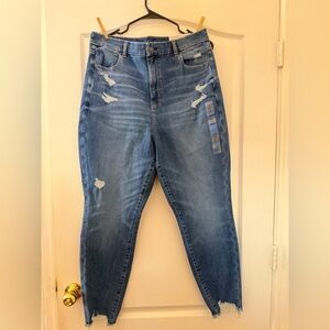 New With Tags American Eagle Outfitters High-Rise Distressed Denim Jeans
